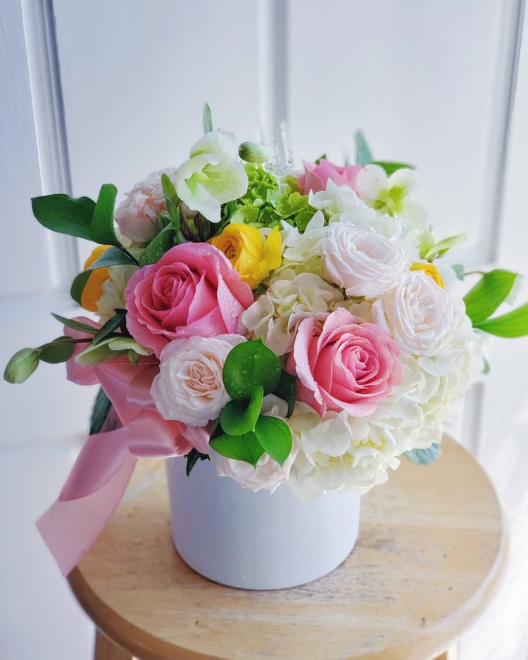 Eclectic Sunshine - www.bloomfloralshop.com