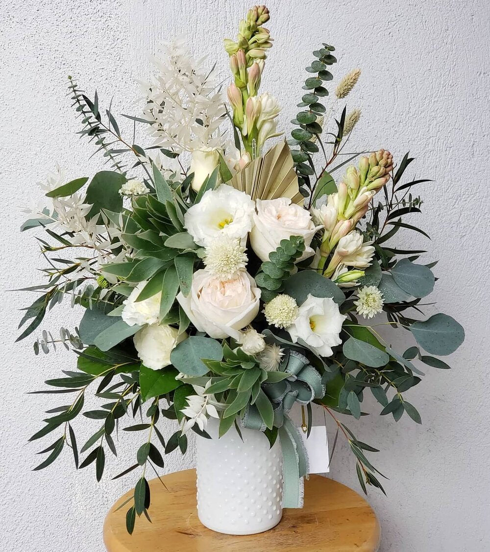 Crystalle - www.bloomfloralshop.com