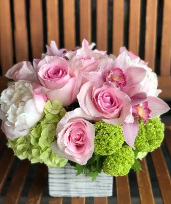 Lilianne - www.bloomfloralshop.com