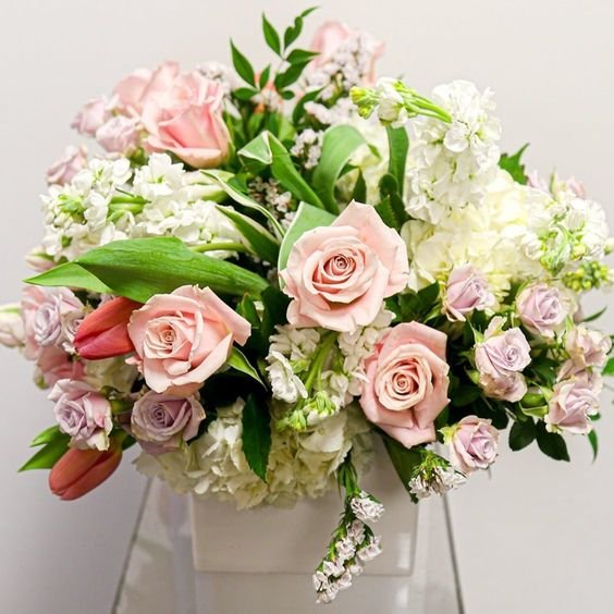 Simplicity - www.bloomfloralshop.com